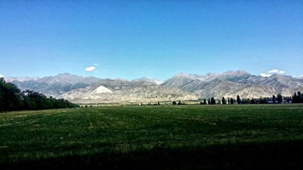 Blick auf das Alatoo Gebirge (Kirgistan)