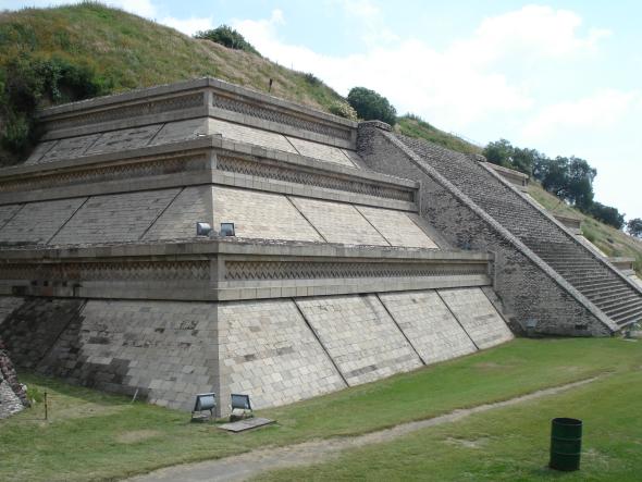 Cholula de Rivadabia Pyramide