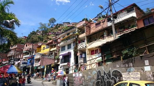 Straße im ehemals so gefährlichen Stadtgebiet "Comuna 13"